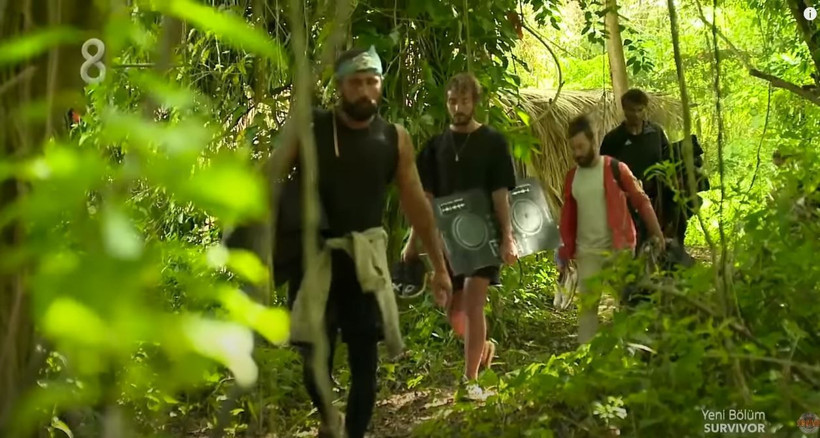 Yunus Emre'nin gönüllüler için yaptığı şok etti Survivor'da adalar birleşti! - Resim: 1