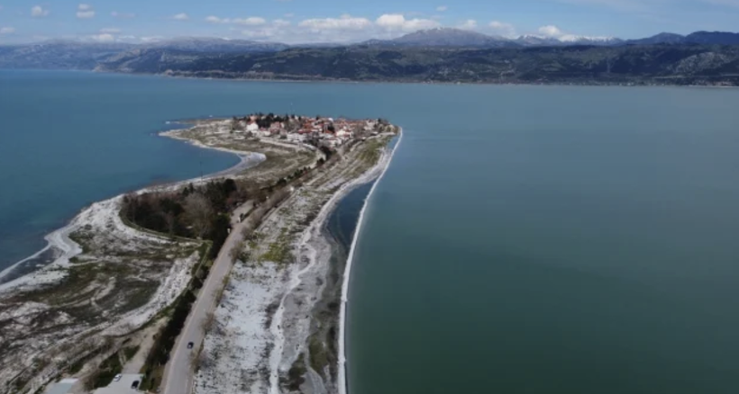 Eğirdir Gölü'nde doğal yürüyüş yolu oluştu! Turistler akın ediyor... - Resim: 3