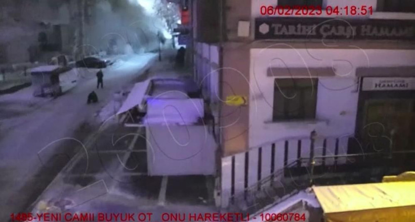 Tüyler ürperten görüntüler ortaya çıktı: 7.7'lik depremde binalar ardı ardına böyle yıkıldı! - Resim: 3