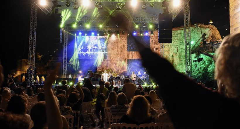 Ünlülerin yılbaşı programları belli oldu! Hangi sanatçı nerede sahne alacak? - Resim: 1