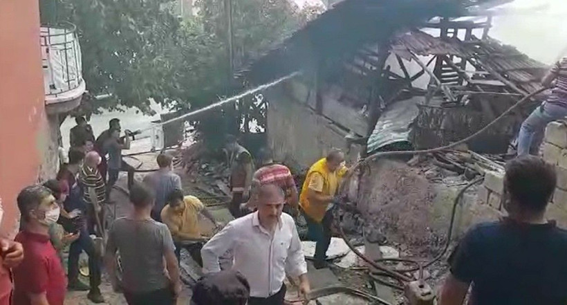 Çorum'daki yangında 4'ü çocuk 5 kişi hayatını kaybetti - Resim: 1