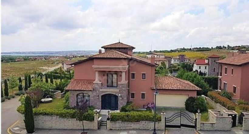 Ultra lüks villasını satışa çıkardı! Fiyatını duyan dilini yutacak: Şafak Sezer'e rolü dert oldu satamıyor - Resim: 4