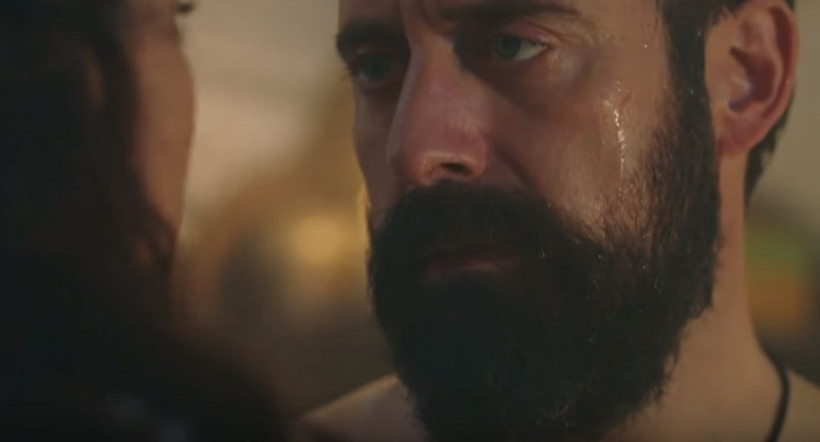 Bergüzar Korel ve Halit Ergenç dudak dudağa - Resim: 1