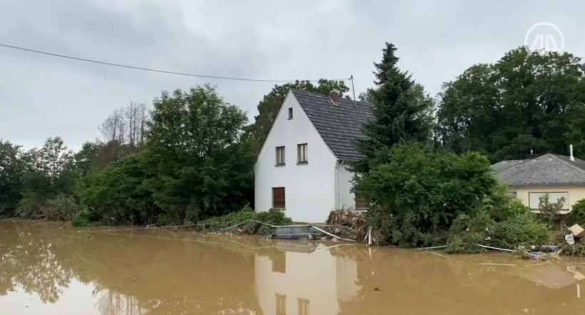 Almanya’da yüzyılın felaketi selde can kaybı 150'yi geçti 1300 kişi kayıp - Resim: 4