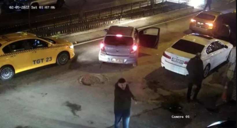 Geliri düştü zorlanıyor! Teoman silahlı dehşetle ilgili sessizliğini bozdu: Geceleri... - Resim: 2