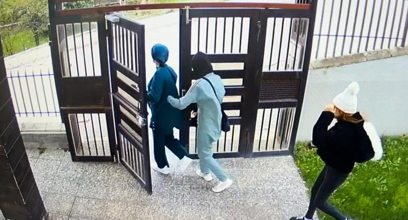 Bursa'da şok görüntü! Tek erkeği paylaşan iki kadın beraber vurgun yapmaya gitti - Resim: 4