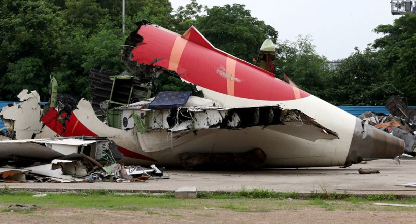 270 kişinin öldüğü uçak kazasında dikkat çeken kara kutu detayı - Resim: 1