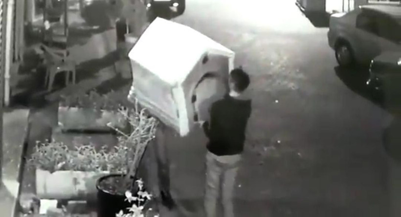 İzmir'de pes dedirten olay köpeği uyandırıp kulübesini çaldılar - Resim: 3