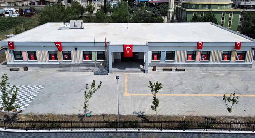 Adana'da 6 Şubat depremlerinden sonra 53 yeni okul inşa edildi - Resim: 1