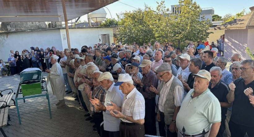 Usta oyuncu İlhami Adsal'a büyük vefasızlık! Köyünde sessizce toprağa verildi - Resim: 6