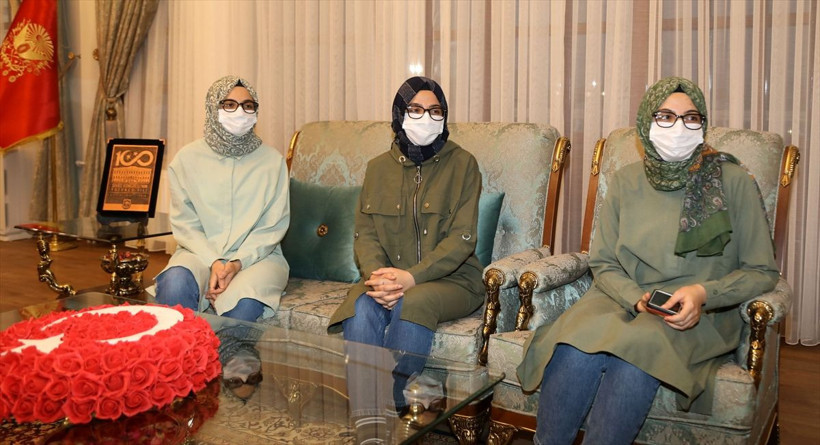 Sivaslı üçüzlerin tıp fakültesi başarısı - Resim: 2