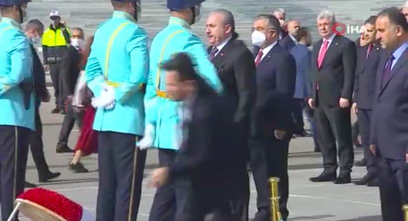 23 Nisan kutlamaları başladı Devlet Erkanı Anıtkabir'e çıktı iki yılın ardından ilk... - Resim: 4