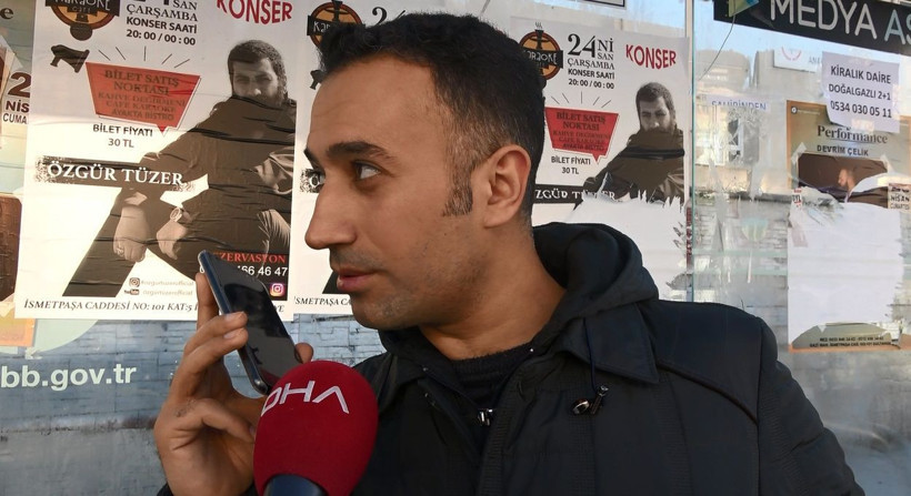 Sultangazi'de otobüs duraklarına 'satılık böbrek' ilanı astı - Resim: 2