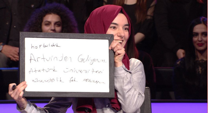 Kim Milyoner Olmak İster'de Ümmü Gülsüm Genç gündeme oturdu - Resim: 4