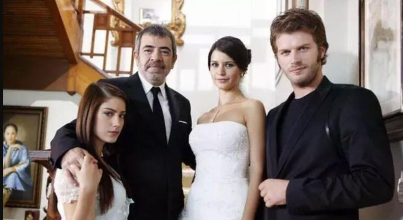 Aşk-ı Memnu filminin oyuncu kadrosuna sürpriz isim! Firdevs'i canlandıracak isim belli oldu - Resim: 4