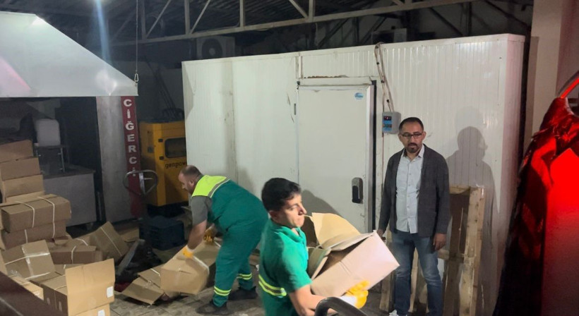 Kurbanlık danaya giren 1700 vatandaşa büyük şok! İsyan çıktı... Tonlarca et imha edildi - Resim: 1