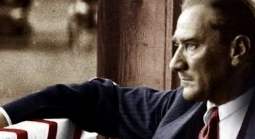 Ünlü isimlerden 10 Kasım paylaşımları! 'Sonsuza kadar yaşayacaksın' - Resim: 4