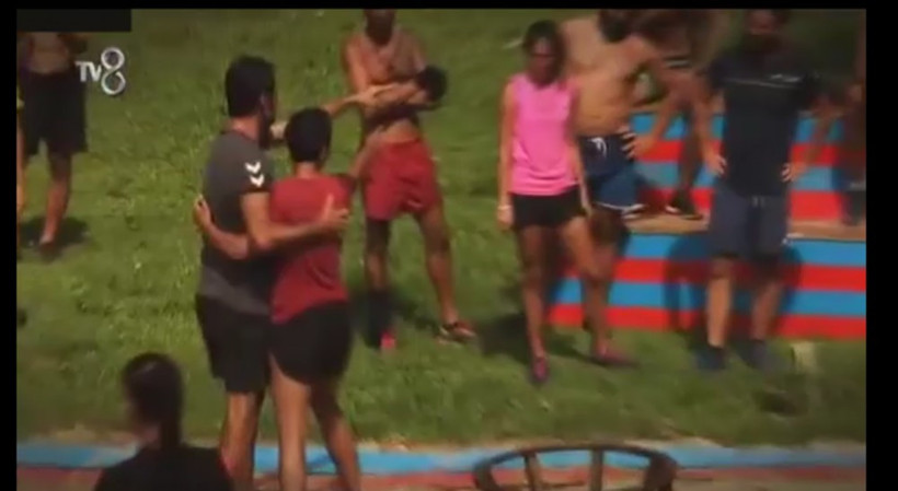 Survivor'ı yıkan kavga! Acun araya girdi diskalifiye mi olacak? - Resim: 1
