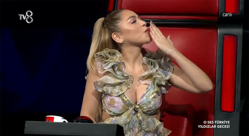 Hadise silikon taktırmış! O Ses'teki dekoltesi medyayı salladı - Resim: 4