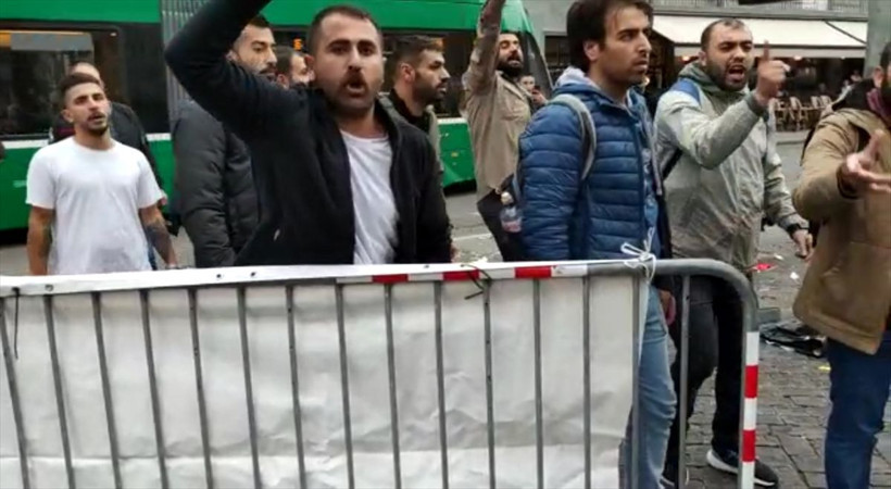 İsviçre'de PKK yandaşları 23 Nisan Festivali'ne saldırdı! En az 6 kişi yaralandı - Resim: 2