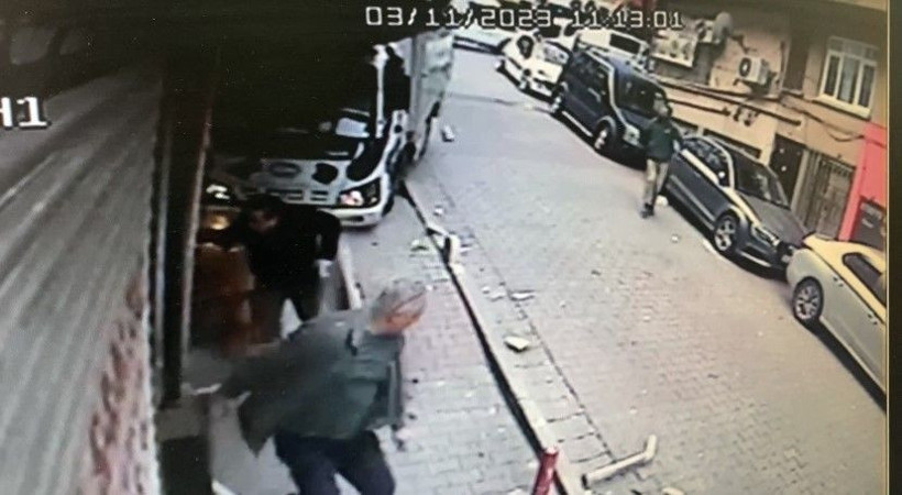 Freni boşalan kamyonet dehşet saçtı: Ölümden kıl payı kurtuldular, o anlar kamerada! - Resim: 3