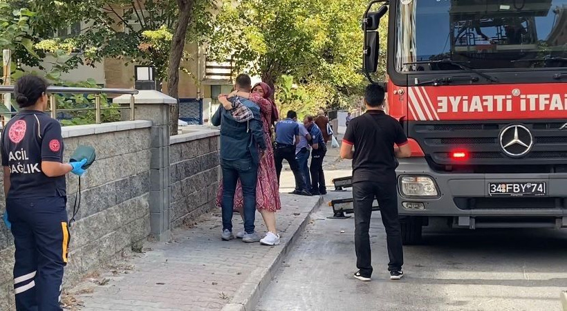 Bıçakla saldıran eşinden kaçıp kendini odaya kilitledi! Yaşlı kadın gözyaşlarına boğuldu - Resim: 1