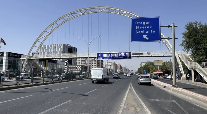 Diyarbakır'da Erdoğan'a teşekkür pankartları "Gelek Sıpas Reis" - Resim: 0