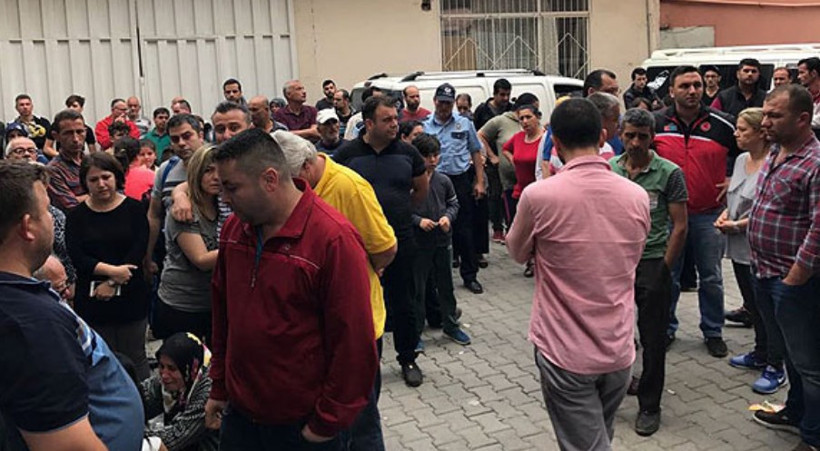 İzmir'de vahşet eşini ve kızını öldürüp intihar etti  - Resim: 1