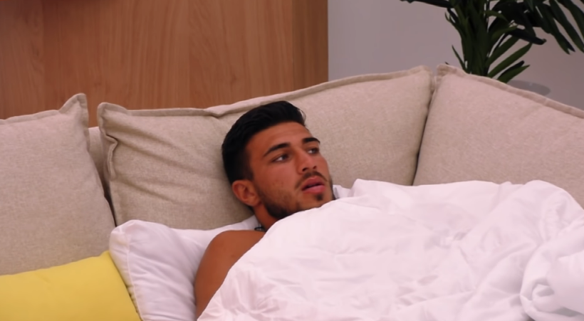 Yarışmacılar cinsel ilişki seslerinden şikayetçi oldu! Geceleri uyuyamıyorlar - Resim: 4