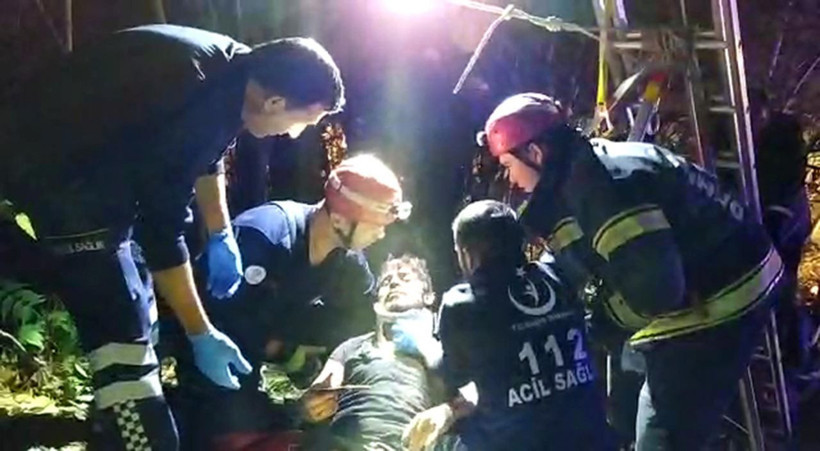 Denizli'de 15 metre derinlikte kuyuya düştü bakın nasıl kurtarıldı - Resim: 3