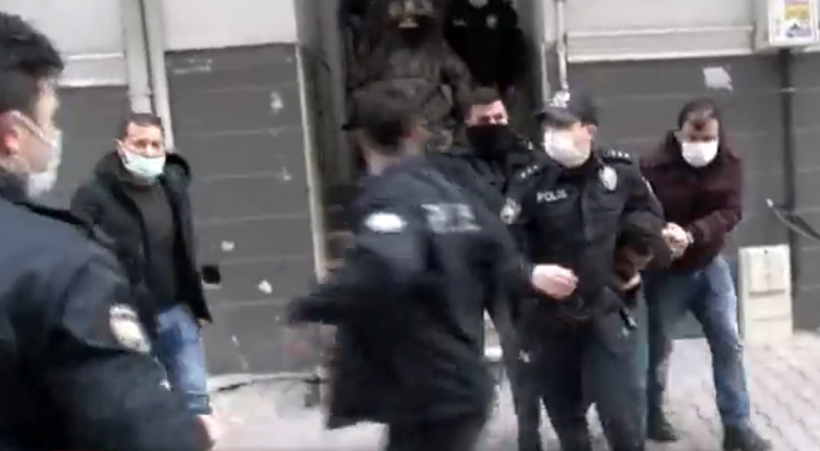 Boğazına bıçağı dayadı: Çocukları öldüreceğim, evi yakacağım - Resim: 2