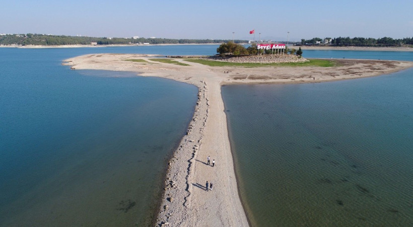 Sevgi Adası suların çekilmesiyle ortaya çıktı! - Resim: 1