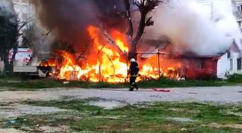 Antalya'da TV izlerken çocuklar bir anda bağırdı! Faciadan dönüldü: Alev topuna döndü - Resim: 3