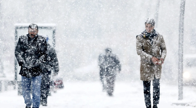 İstanbul'a lapa lapa kar geliyor! Tarihi duyurdu ve uyardı; ulaşım bile duracak - Resim: 1