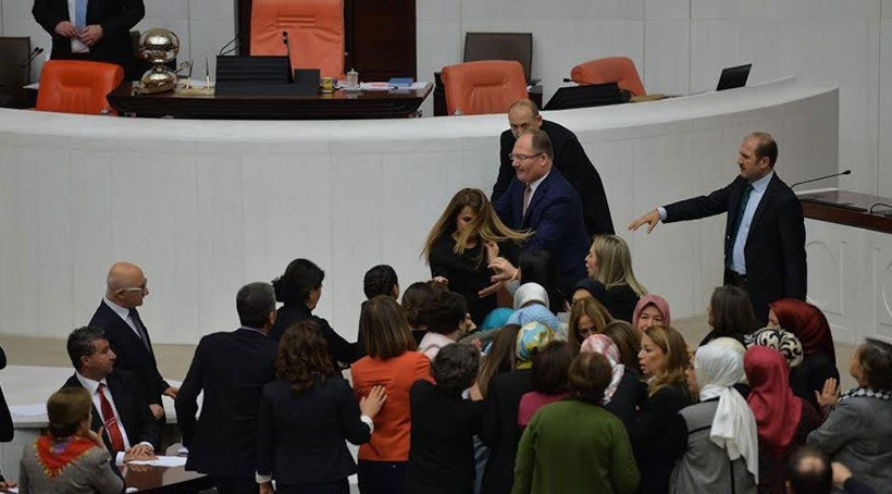 Türkiye'nin konuştuğu vekil Gökcen Özdoğan Enç konuştu! - Resim: 1