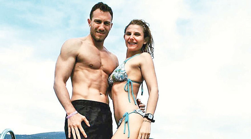 Skandal aşk sonrası bir darbe daha! - Resim: 2