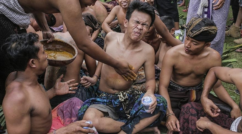 Birbirlerini ölesiye dövüyorlar böyle gelenek görülmedi - Resim: 3