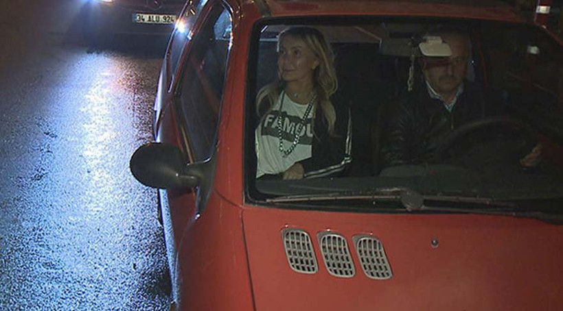 Yonca Evcimik az kalsın kazaya sebep oluyordu - Resim: 2