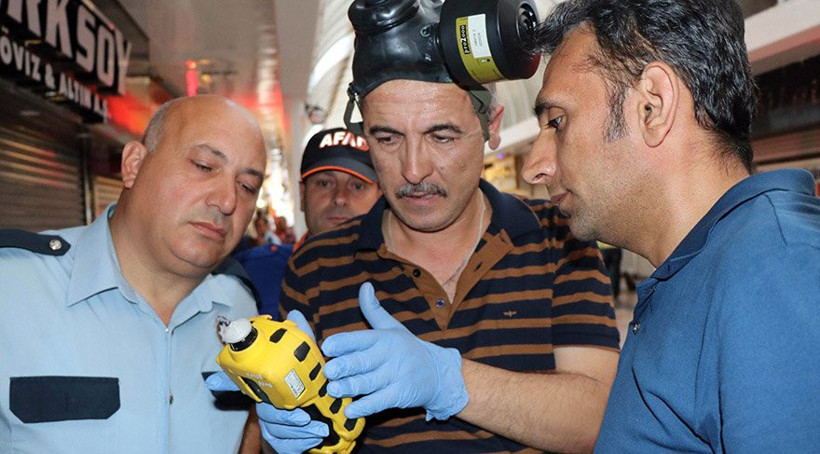 Kargo paketi açıldı 10 kişi hastanelik oldu! - Resim: 2