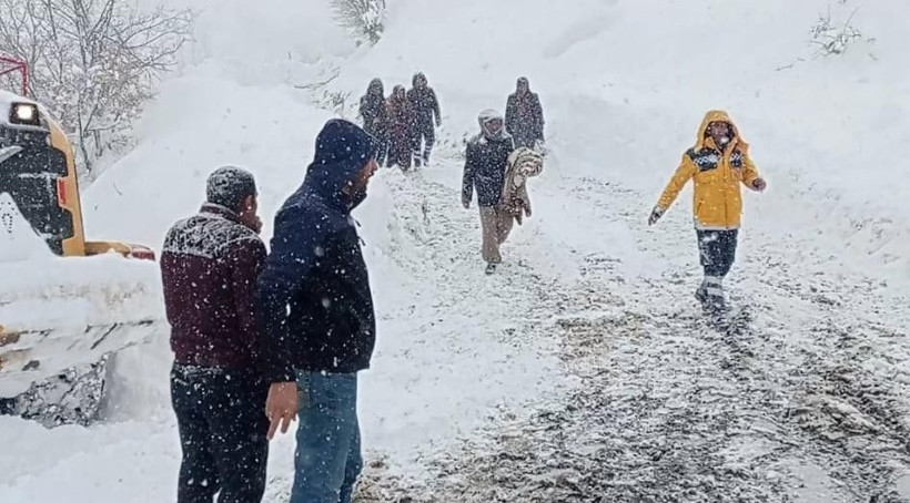 Hakkari Şemdinli'de rahatsızlanan hasta için seferberlik - Resim: 2