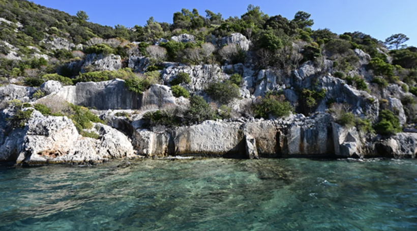 İki büyük deprem geçiren kent sulara gömüldü! Turistler o şehre akın ediyor... - Resim: 1