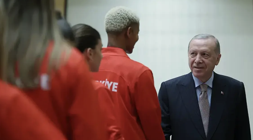 Kadın voleybol takımı filede hayran bırakmıştı! Cumhurbaşkanı Erdoğan ile kaptan Eda'nın sohbeti gülümsetti - Resim: 6