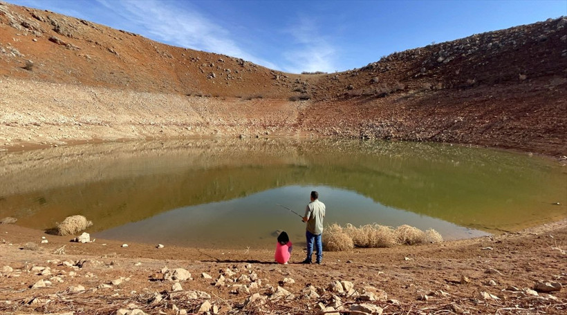 Suların çekilmesiyle ortaya çıktı! Elazığ'da gören şaştı kaldı: Daha önce hiç görmedik - Resim: 3