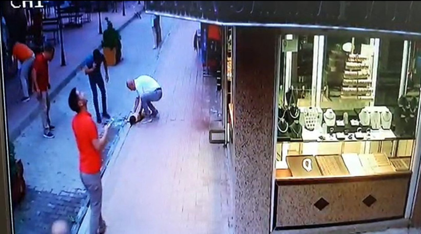 Antalya'da 3. kattan düşen Suriyeli Firas El Şahaze yaşam mücadelesini kaybetti - Resim: 2