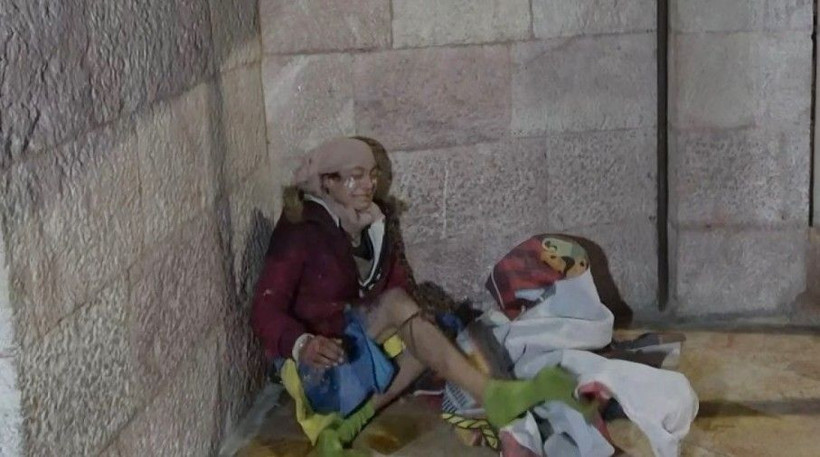 Bursa'da donmak üzereydi! Yürek yakan olayda evsiz kadını polis kurtardı - Resim: 3