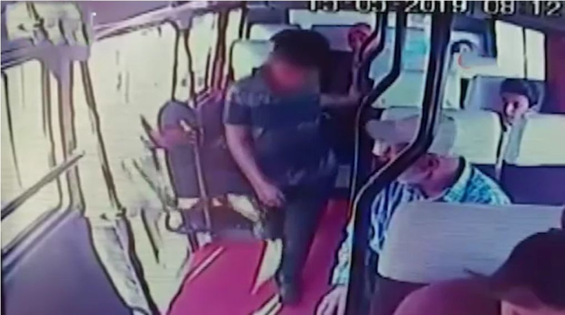 Mersin'de üstü kirli diye koltuğa oturtulmayan çocuğun görüntüleri olay oldu - Resim: 4