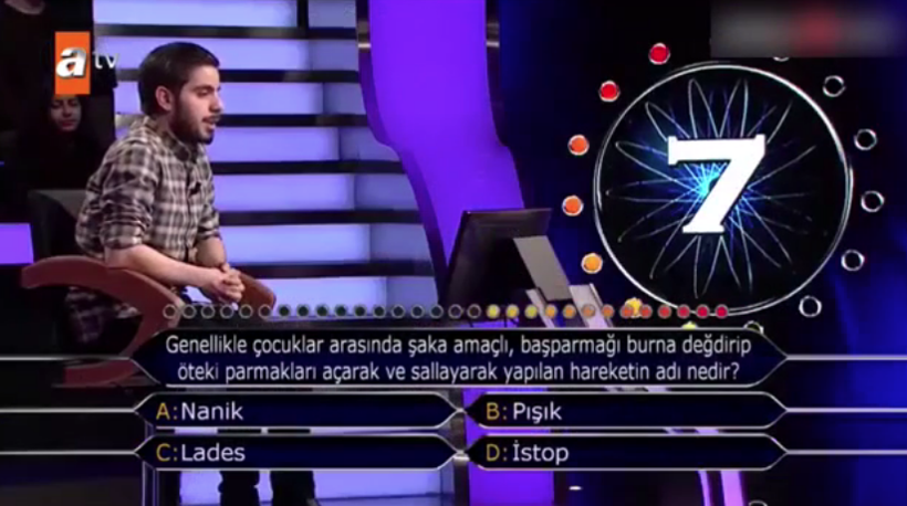 Kim Milyoner Olmak İster'de Kenan İmirzalıoğlu'nun hareketi Twitter'da olay oldu - Resim: 2