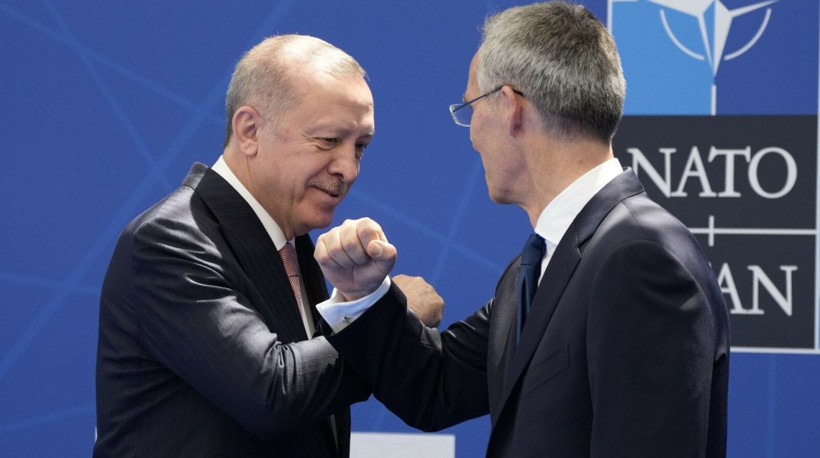 NATO Liderler Zirvesi'nde geleneksel aile fotoğrafı çekildi - Resim: 2