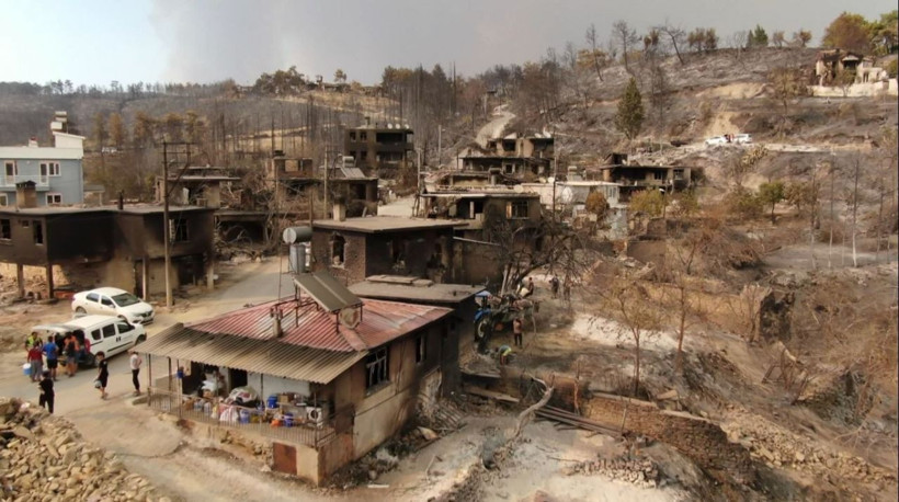 Antalya'dan yürek yakan görüntüler! İşte yangında yok olan Kalemler Mahallesi - Resim: 3
