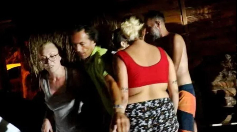 Tekme tokatlı kavgaya giren Güllü: Kızımı ve beni taciz etti! - Resim: 1